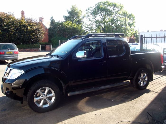 Nissan Navara 2.5 TD TEKNA AUTOMATIC Pick Up Diesel Black