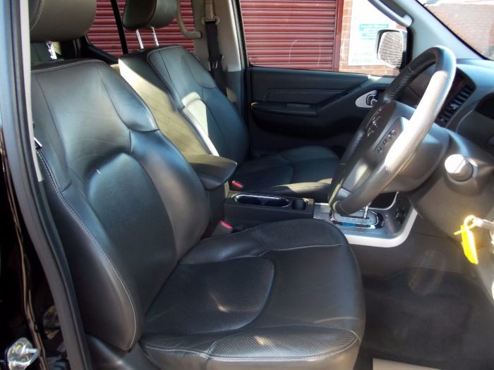 Nissan Navara 2.5 TD TEKNA AUTOMATIC Pick Up Diesel Black