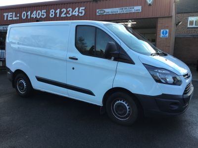 Ford Transit Custom 2.2 TDCi 310 ECOTECH  L1  H1 FITTED STEEL RACKING / WORKSTATION/ AIR/CONDITIONING Panel Van Diesel White at Key Kars Doncaster