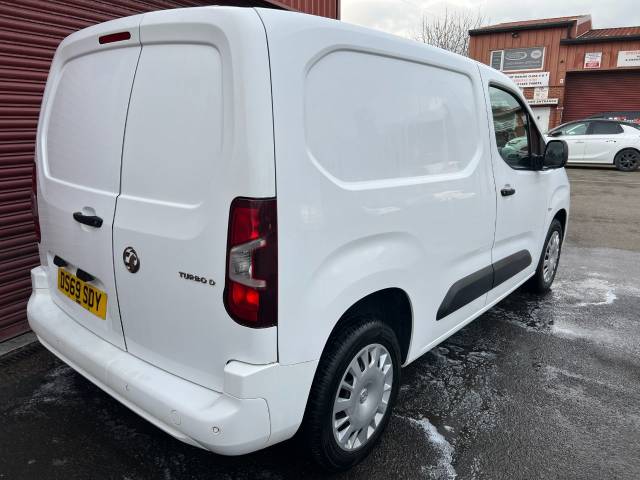 2019 Vauxhall Combo Cargo 2300 1.5 Turbo D 100ps H1 Sportive Van