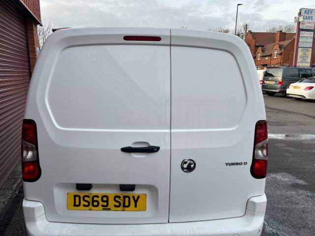 2019 Vauxhall Combo Cargo 2300 1.5 Turbo D 100ps H1 Sportive Van