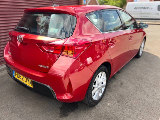 2012 Toyota Auris 1.33 Dual VVTi Icon 5dr LOW MILES