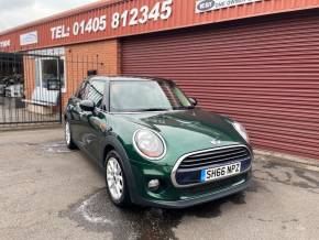 MINI HATCHBACK 2016 (66) at Key Kars Doncaster
