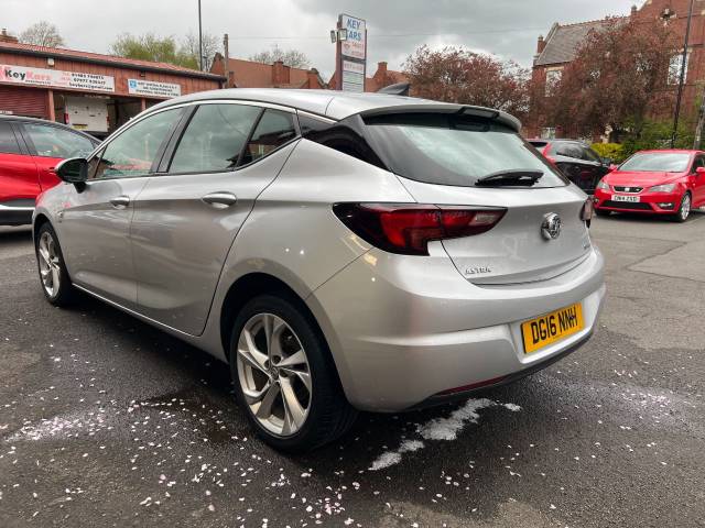 2016 Vauxhall Astra 1.4T 16V 150 SRi Nav 5dr